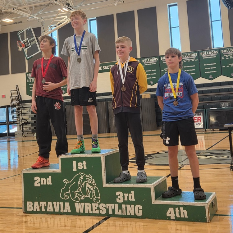 Coach Darnell and Coach Darnell are so proud of our wrestlers at the League Meet where 5 out of 6 wrestlers placed! John and Zeke got 1st place. Ethan and Robert got 2nd place and Nathan got 4th place. Way to go guys!🤼‍♂️🐅