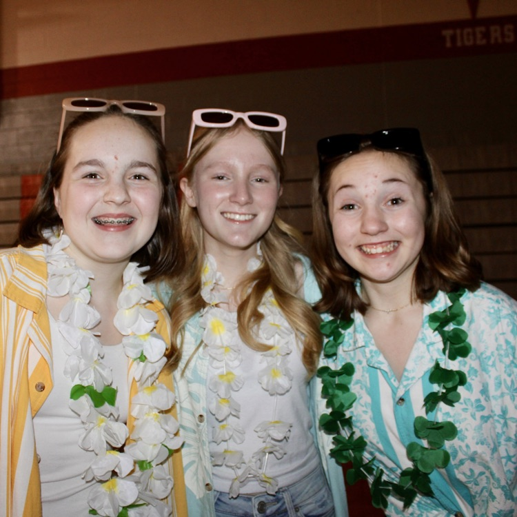 This year’s luau dance was so much fun and memorable!  The students danced, took pictures, ate pizza and danced some more.  Thanks to everyone for making it a successful night!