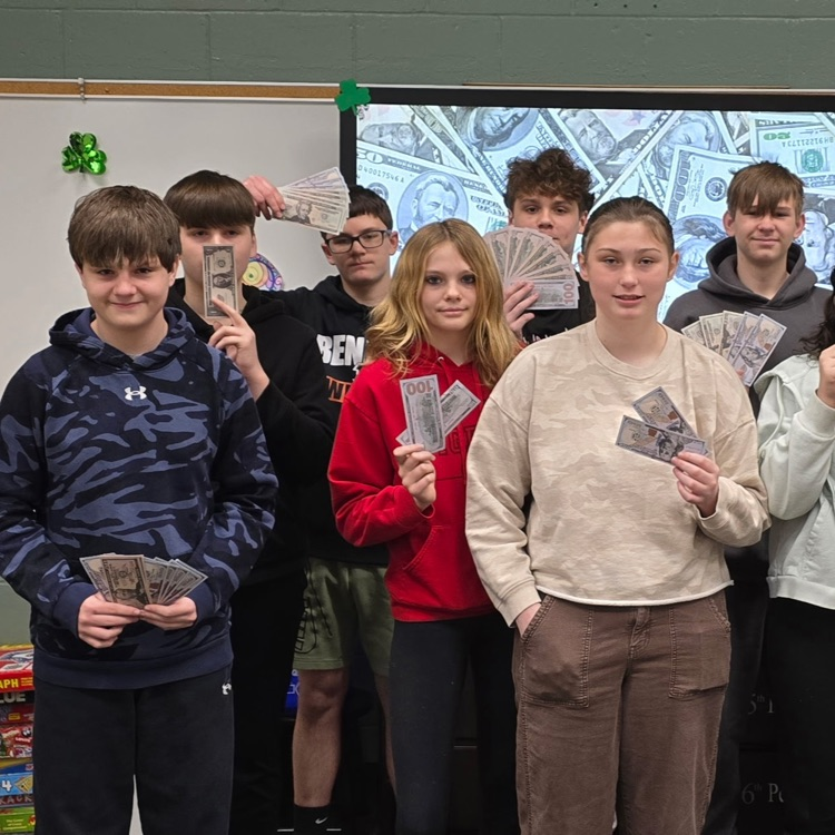 Bank. Bread. Bacon. Regardless of what we call it, we all would like a little more of it. 8th graders in Career Exploration practiced creating budgets so they can master their mulah. 