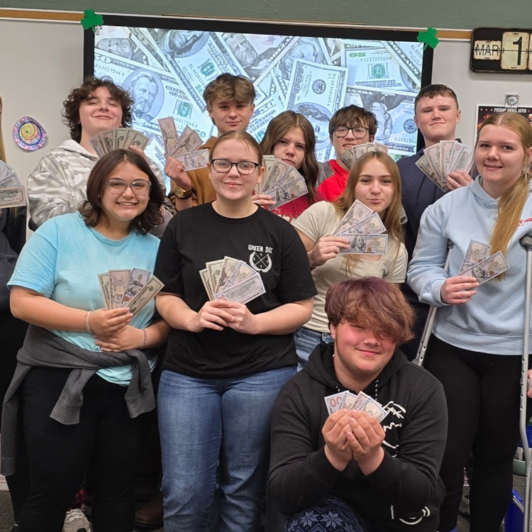 Bank. Bread. Bacon. Regardless of what we call it, we all would like a little more of it. 8th graders in Career Exploration practiced creating budgets so they can master their mulah. 