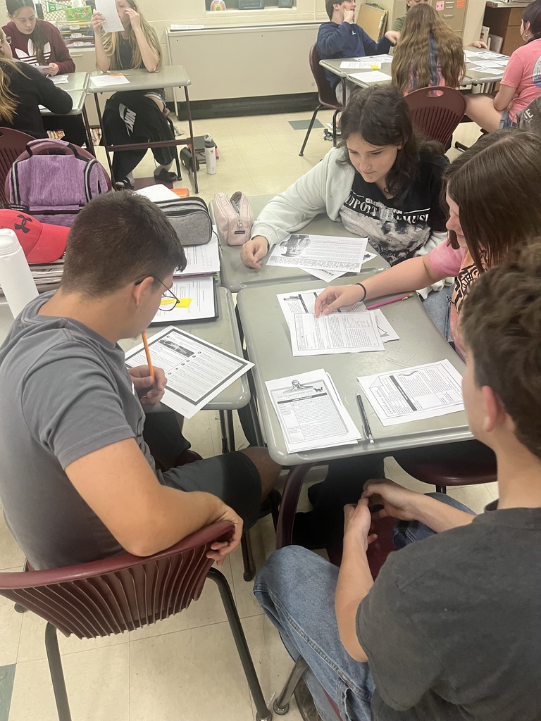 For the final day before ELA State Testing, 8th graders in Ms. Kincer’s class practiced evaluating evidence and writing thesis statements and counterarguments/rebuttals by working together to solve the mystery of who stole the garden gnome! 🕵️