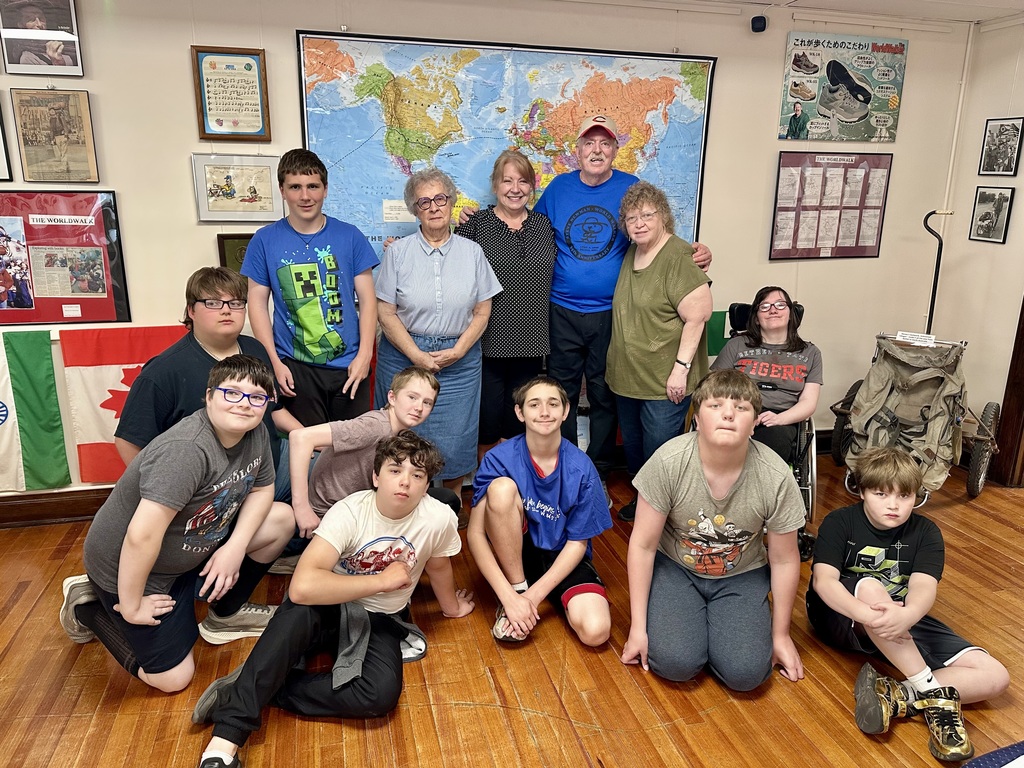 Students enjoyed the opportunity to learn from Steve Newman firsthand! Steve walked with them to the Bethel Historic Museum, shared adventures of his walk around the world, and explained the story behind each item. This was followed by a picnic at Burke Park.
