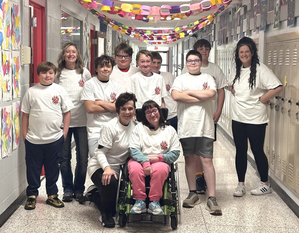 After doing a financial literacy unit, students went to Community Savings Bank to learn about savings and checking accounts, credit and debit cards, loans, budgets, interest and more. Students received a special gift bag and a t-shirt. Special thanks to Candace and Cortney for hosting! 