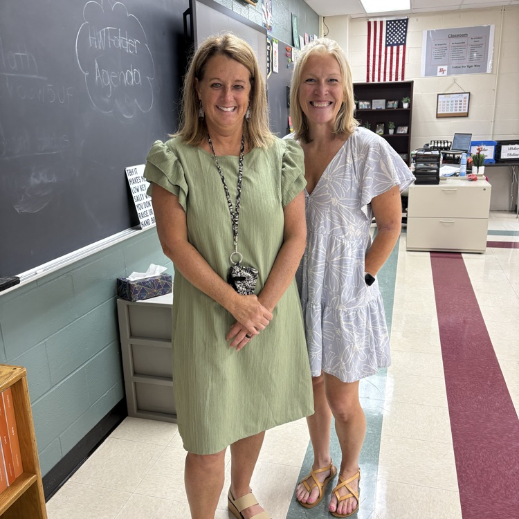 Mrs. Carnahan & Ms. Lee want to thank their students and families for a great start to the new school year.