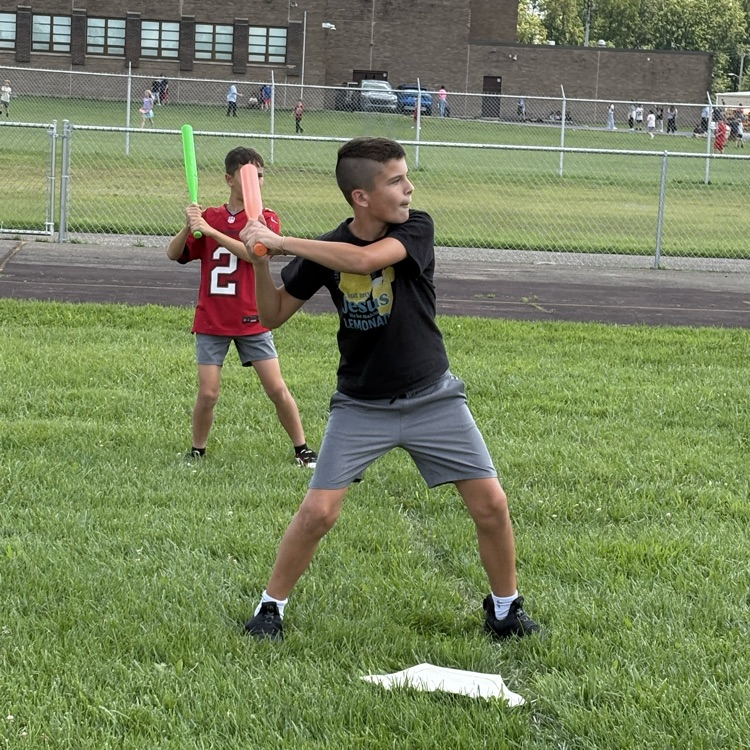 Sixth grade students enjoying reward time 