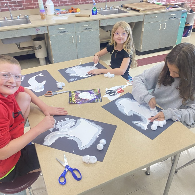5th Grade Art students working on the beginning steps of their painted sea creatures. Can’t wait to see the final product!