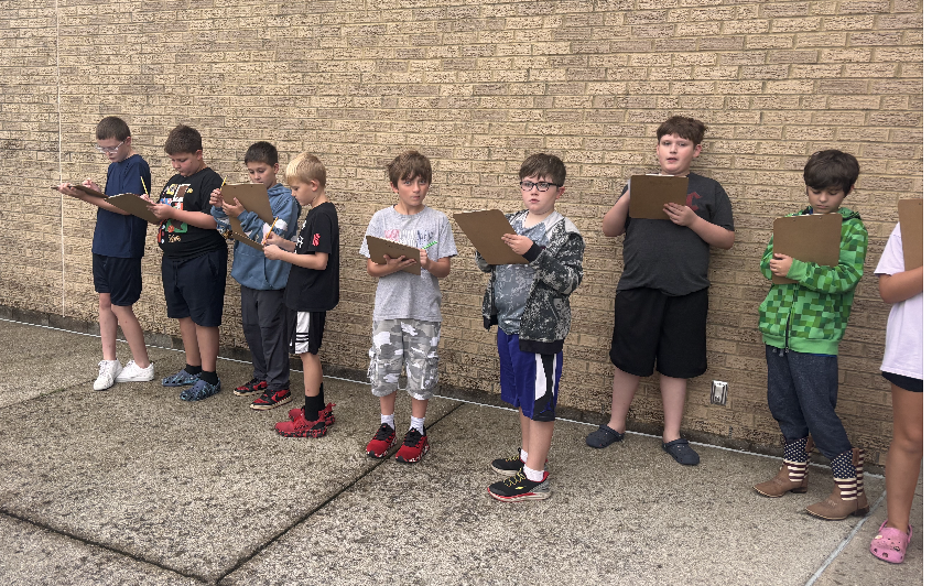 🔬🌿 Ms. Riley’s class is exploring ecosystems! Today, we took a tour around the building to identify biotic (living) and abiotic (nonliving) factors and discuss how they interact with one another. 🌱 We’re bringing our ecosystem learning to life by finding examples all around us! 🐛🌎