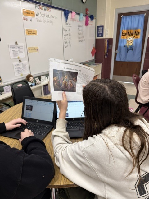 🏛️ Historians at Work! 🔎 7th grade Social Studies students worked together during an Alexander the Great Gallery Walk, exploring sources, analyzing important events, and learning through collaboration.