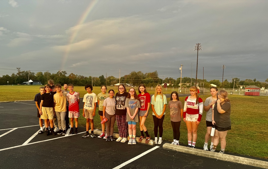Mrs. Frazier's 8th grade PE class finished their last mile as a middle schooler. All their hard work throughout the quarter showed. Great job Tigers!