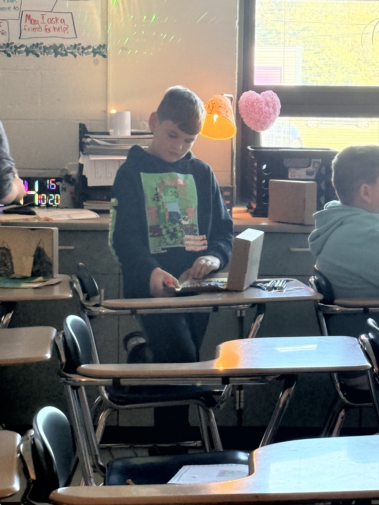 Ms. Riley’s 5th grade Ecosystem in a box project!