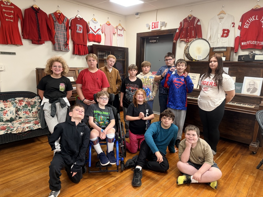 Students did a walking field trip to Bethel Historic Museum. Each student chose two items to research. They will use their research to create informational cards that will be included in the museum's display cases. Afterward, they enjoyed lunch and flex time at Burke Park.