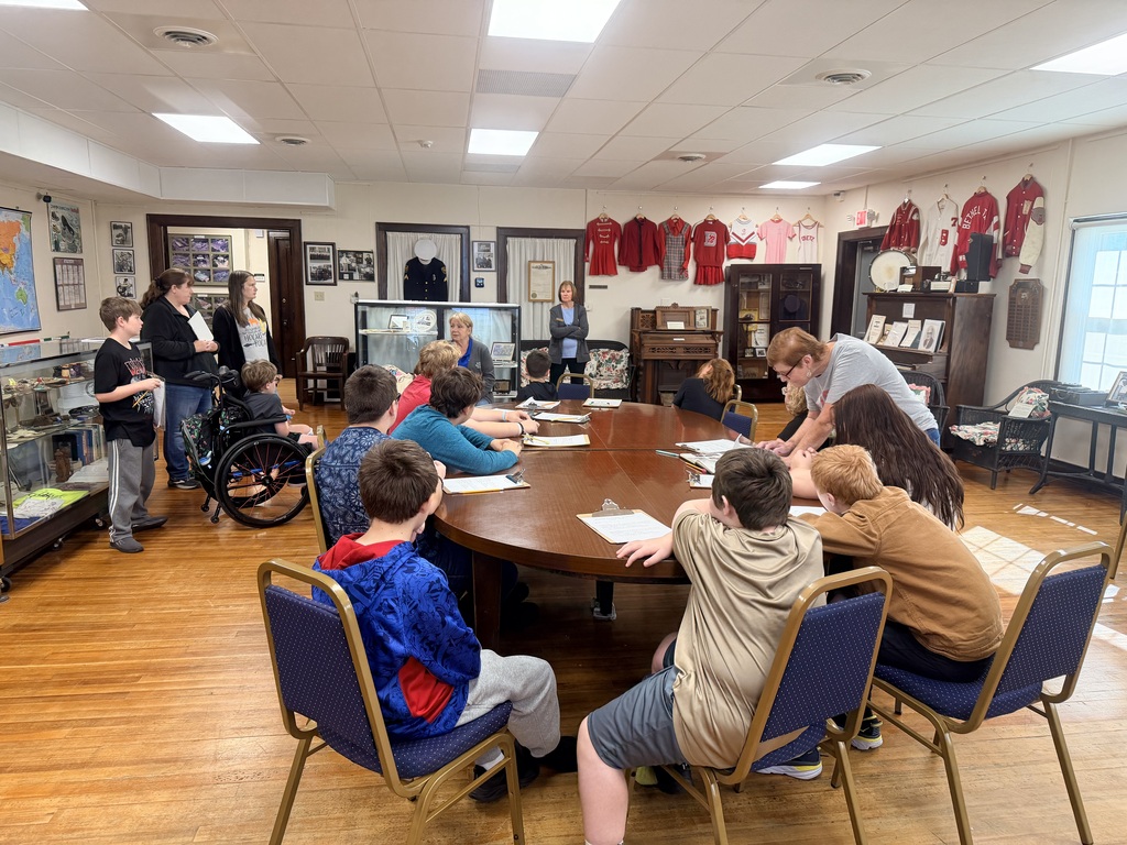 Students did a walking field trip to Bethel Historic Museum. Each student chose two items to research. They will use their research to create informational cards that will be included in the museum's display cases. Afterward, they enjoyed lunch and flex time at Burke Park.