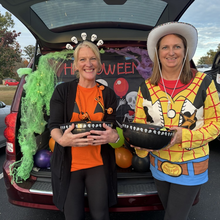 Thanks to EVERYONE who came to support this year’s BTMS Student Council Trunk or Treat!! The turnout was AMAZING! 🎃