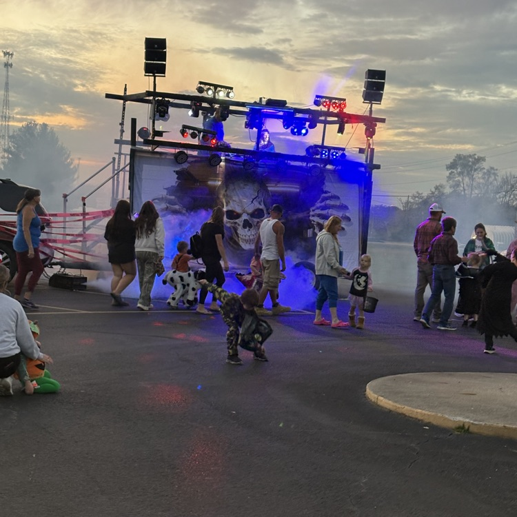 Thanks to EVERYONE who came to support this year’s BTMS Student Council Trunk or Treat!! The turnout was AMAZING! 🎃