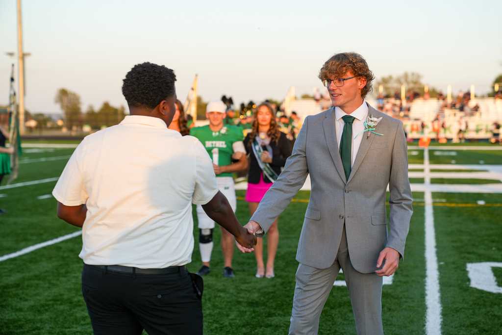 Kade Schweikhardt wins 2025 Homecoming Prince