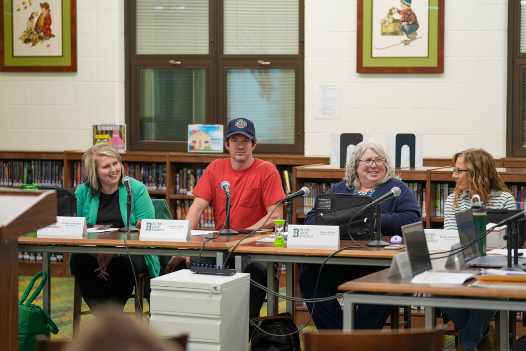 Board of Education Members taking Oath of Office