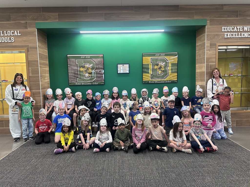 Mrs. Elam & Ms. Pfeiffer’s class blasted into a fun week of learning as we celebrated the splashdown of Artemis II!