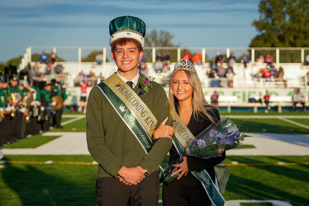Hoco Queen Kalley Burket and King Logan Plozay