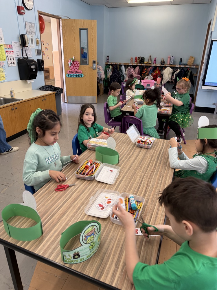 Learning me gusta and me gustan in FLES.