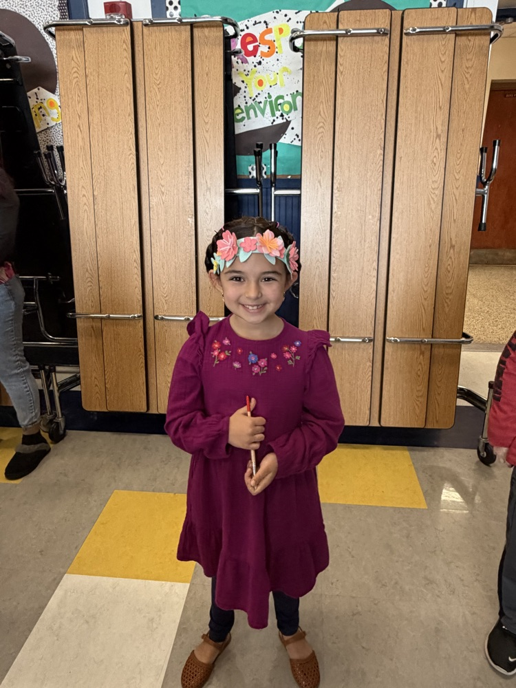 Second grade wax museum in action.