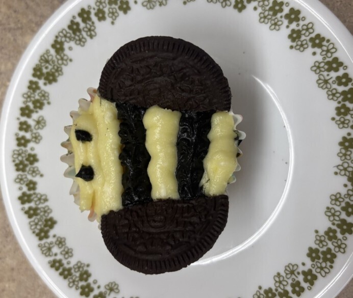 An awesome bee themed cupcake from Ms. Sciara's 8th grade students for the Cupcake Wars Challenge