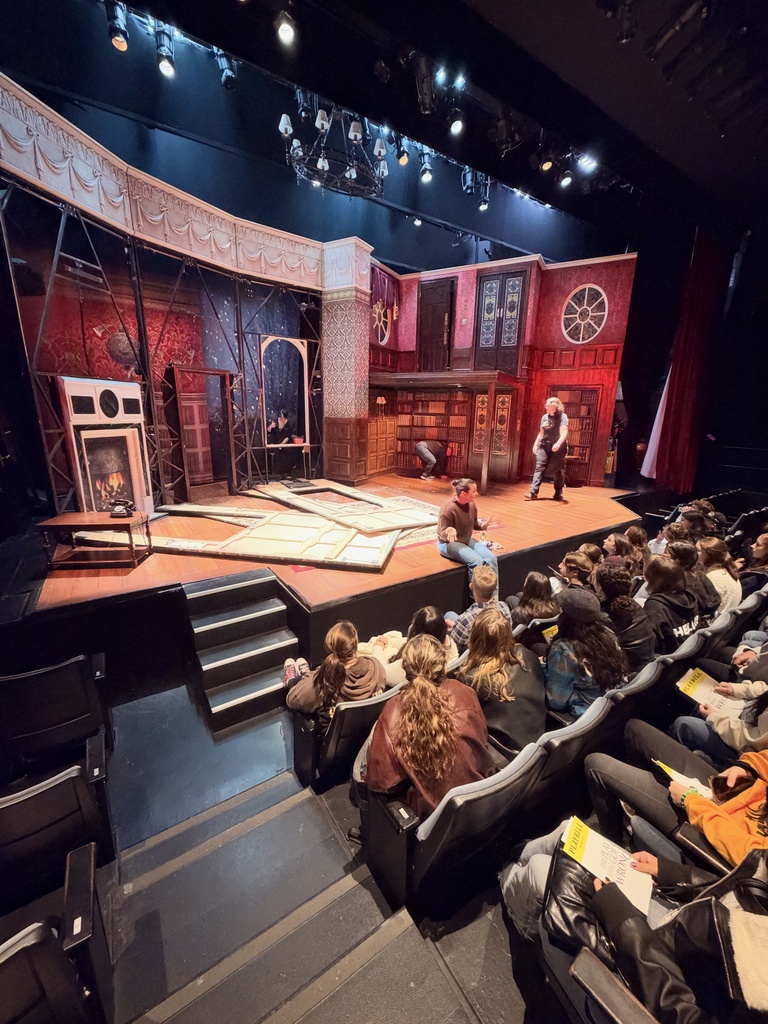 BHS Students at The Play that goes Wrong 2