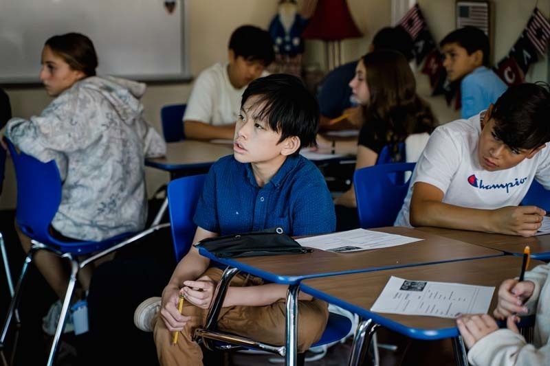 Bethpage High School’s Civics Club visited JFK Middle School to lead an interactive lesson on the U.S. Constitution and the three branches of government.