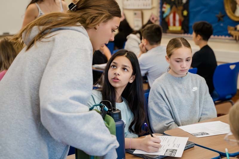 Bethpage High School’s Civics Club visited JFK Middle School to lead an interactive lesson on the U.S. Constitution and the three branches of government.