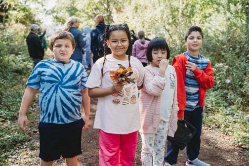  Fourth graders from all three Bethpage elementary schools – Charles Campagne, Kramer Lane, and Central Boulevard – enjoyed an engaging field trip to the Nature Discovery Gardens at Bethpage State Park last week.