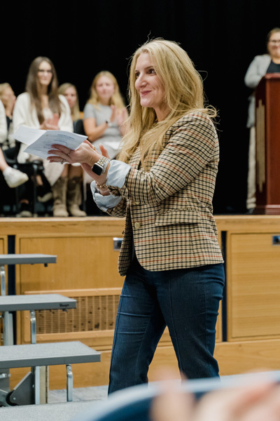 student receives award