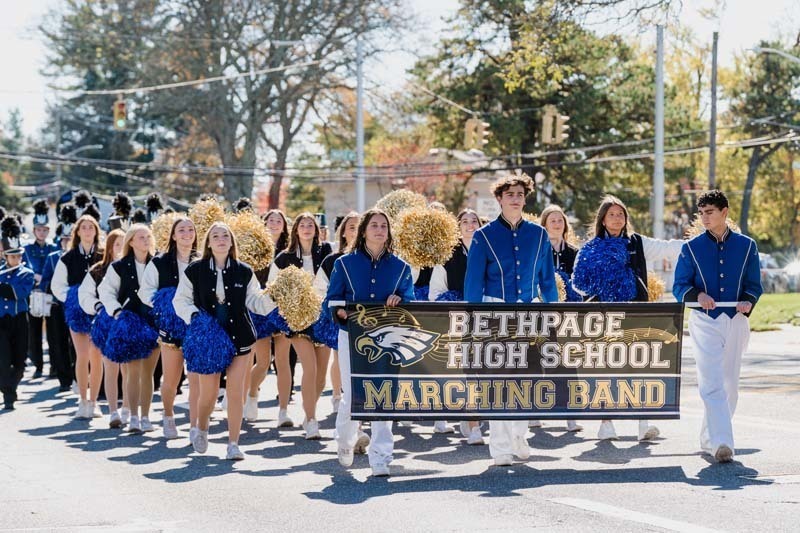 Golden Eagles delivered a commanding 42-0 victory over Mineola in front of an enthusiastic home crowd.