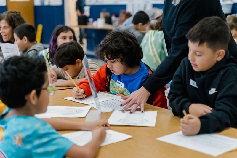 Central Boulevard welcomes new students with ice cream social
