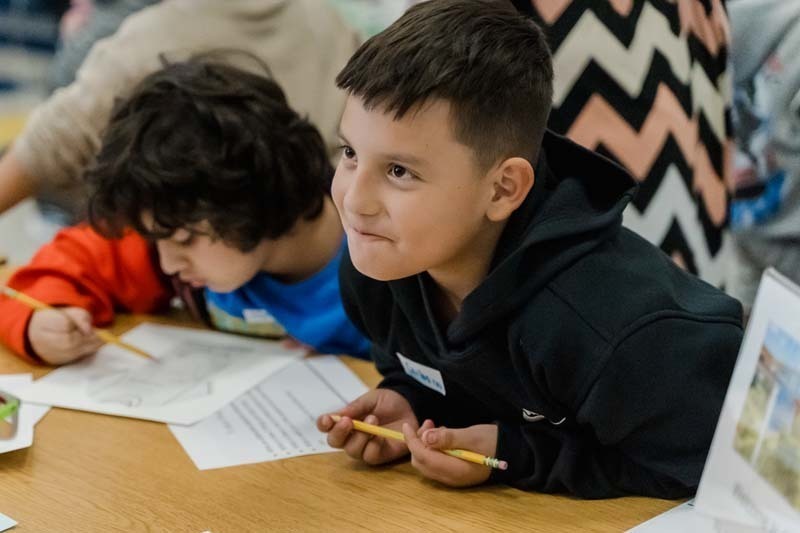 Central Boulevard welcomes new students with ice cream social