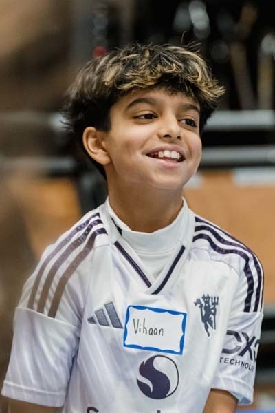 Bethpage High School athletes returned to their elementary school roots on Dec. 5, bringing mentorship and inspiration to fifth graders at Charles Campagne School through the Athletes Helping Athletes program.