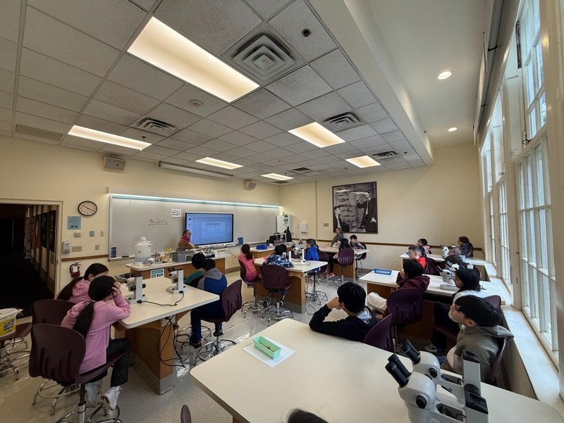 Students in the Argonauts Program visit the DNA Learning Center in Cold Spring Harbor.