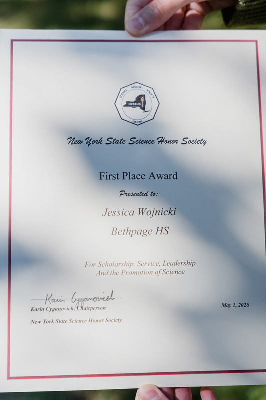 Congratulations to senior Jessica Wojnicki, who has earned a first-place award from the New York State Science Honor Society, along with an accompanying scholarship.