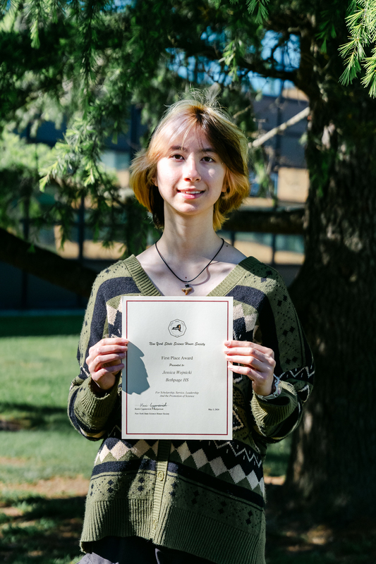 Congratulations to senior Jessica Wojnicki, who has earned a first-place award from the New York State Science Honor Society, along with an accompanying scholarship.