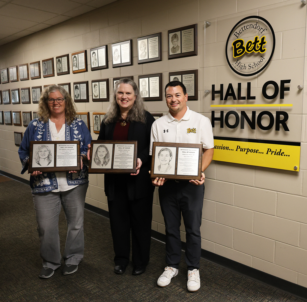 Hall of Honor recipients: Dr. Jennifer Barker, Dr. Carrie Barker, Nick Myers standing in for his sister Dr. Rebecca Myers