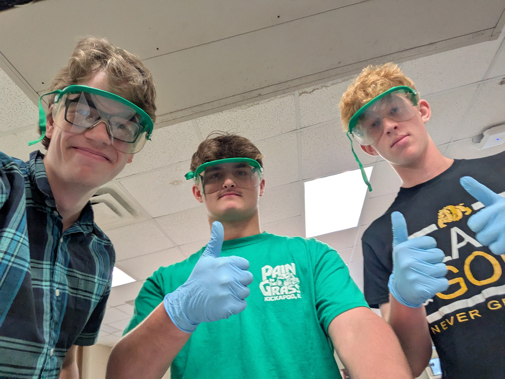 Students posing for a pic