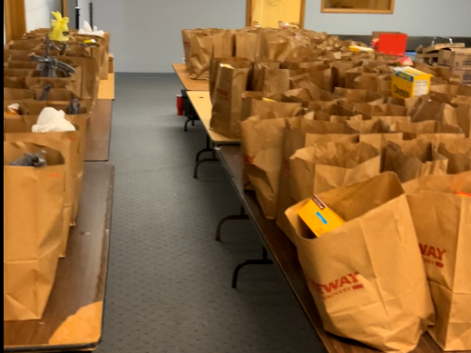 Holiday gift and thanksgiving baskets