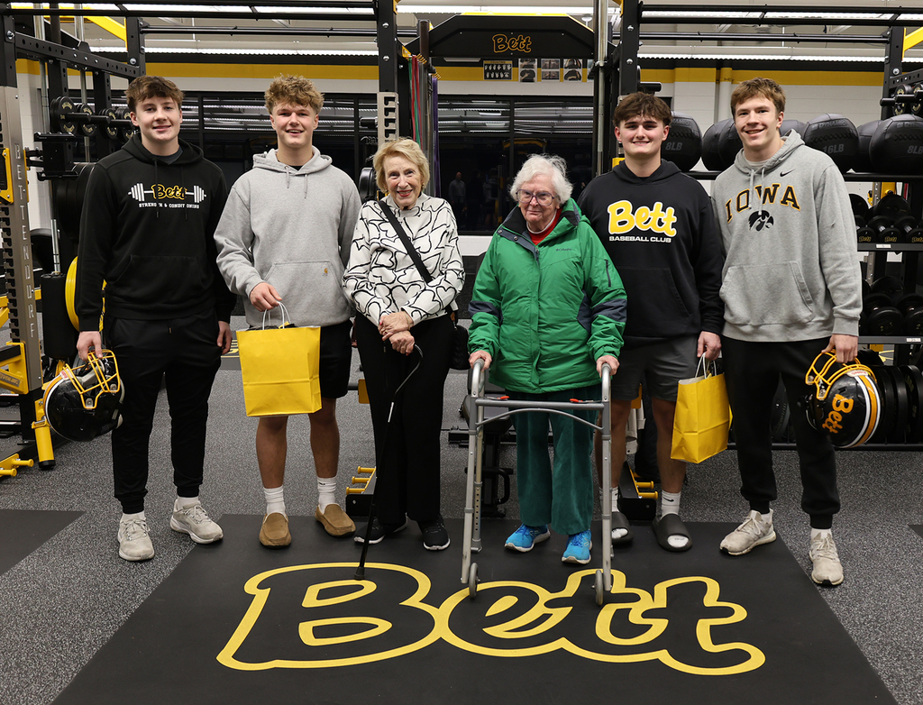 BHS athletes with Mrs. Quail and Mrs. Lampe