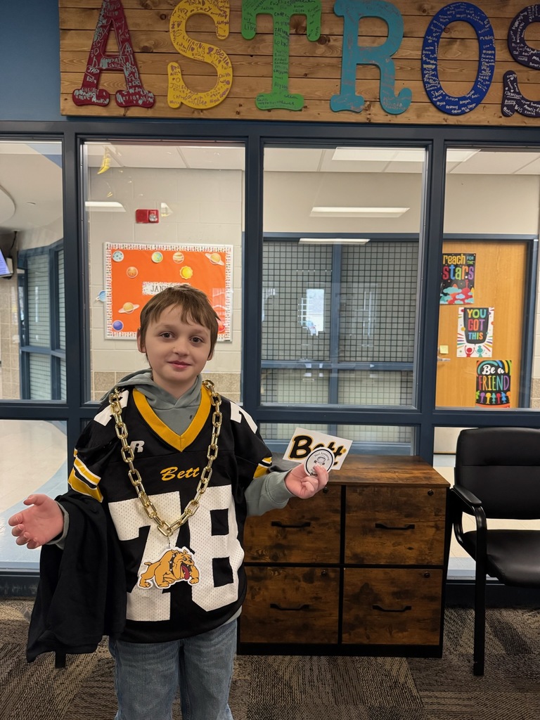 Bentlee Bloomingdale at Neil Armstrong showing off his bulldog swag thanks to the Bett Bulldog Boosters!