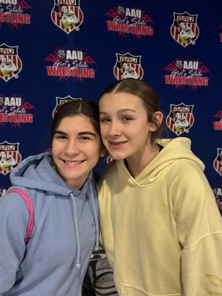 Girls State wrestling - Caliana Bribriesco and Rielle Russell