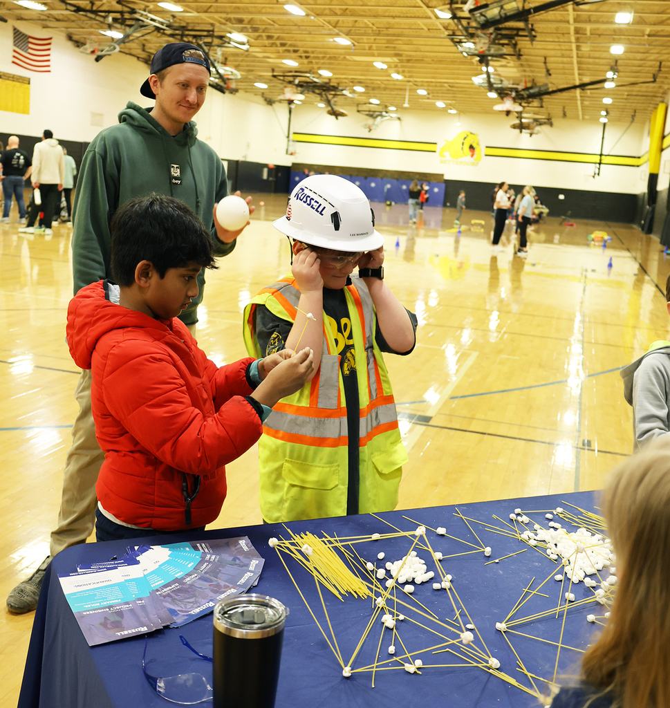 Bett STEAM Expo - Russell Construction building with spaghetti and marshmallows