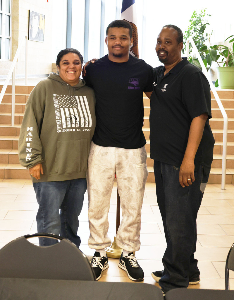 Armon Williams wiht his parents