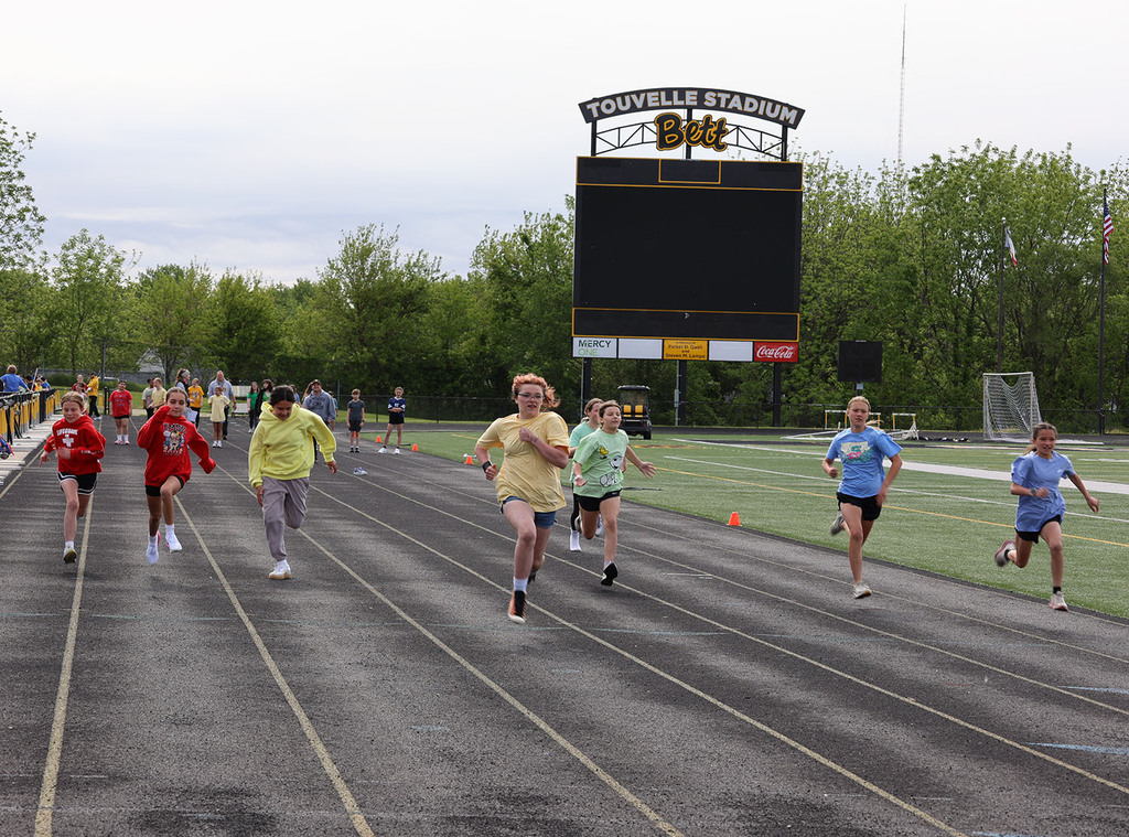 Girls running a race
