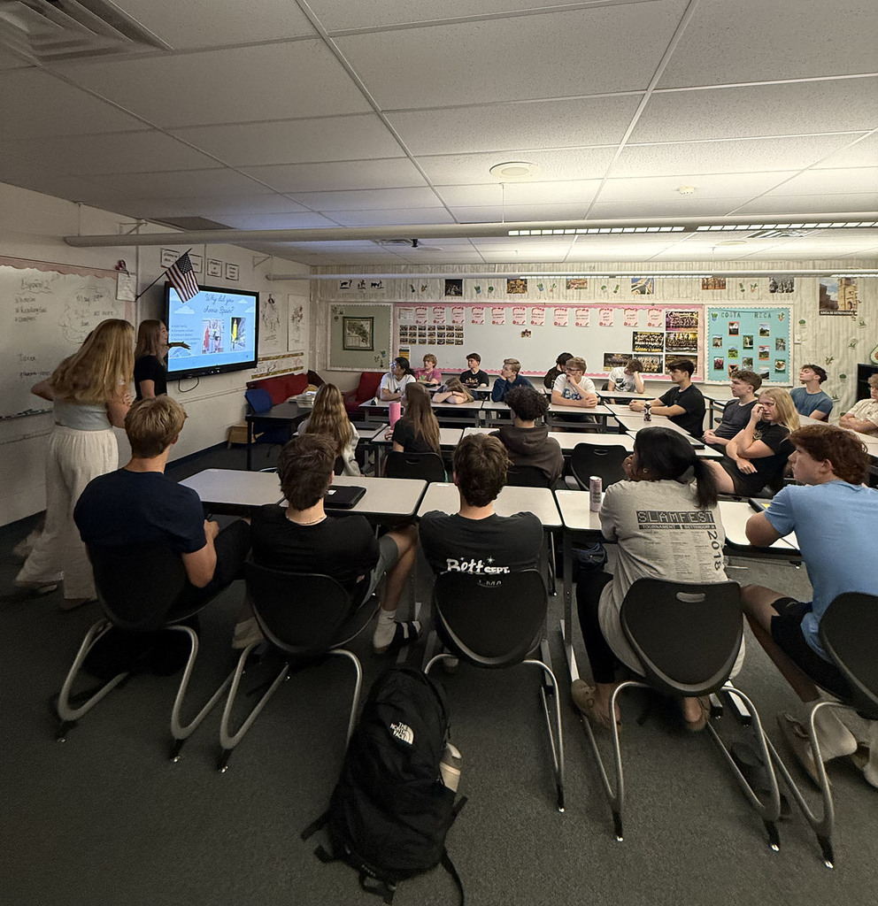 Alumni sharing their adventures and advice with students