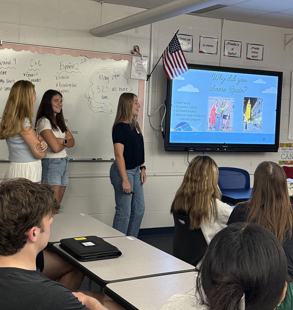 Alumni sharing their adventures and advice with students