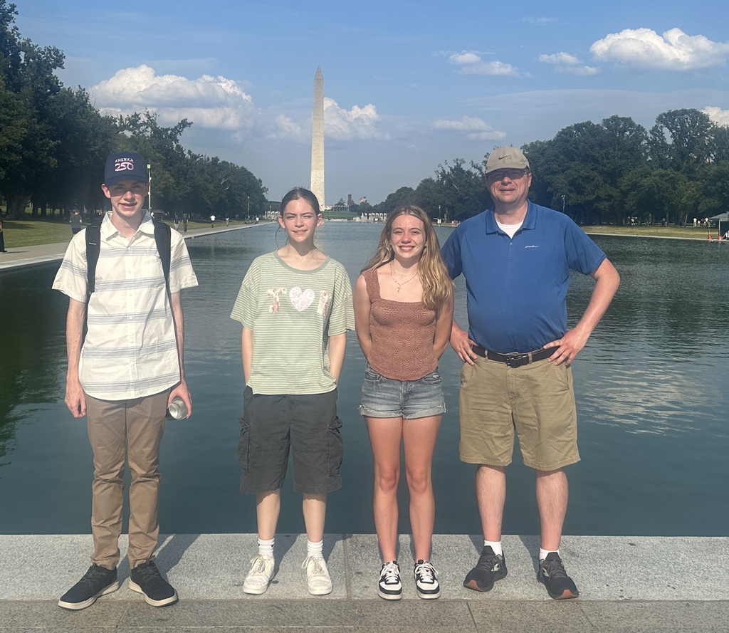 The BHS Speech & Debate travelers in front of the D.C. reflecting pool