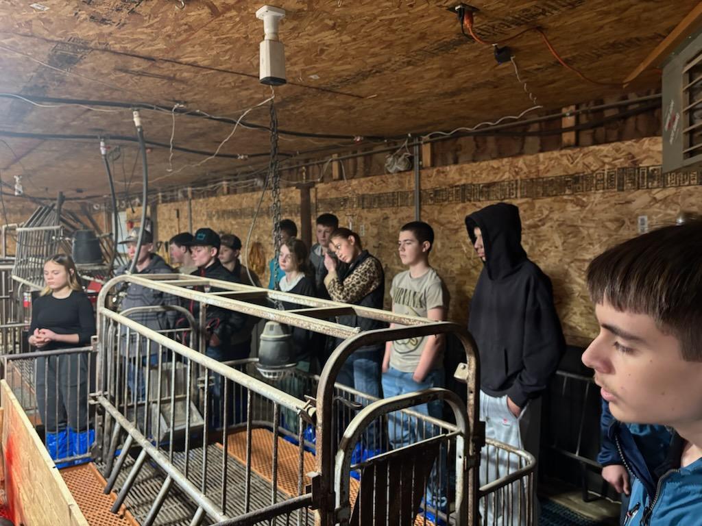 8th grade AG students participating in a swine production field trip to 307 Genetics in Powell, Wy.